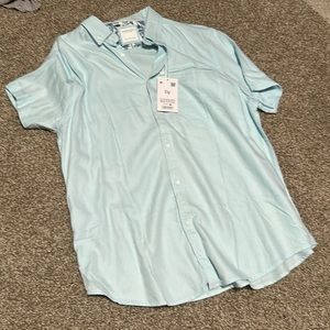 Men’s XLbutton up shirt
